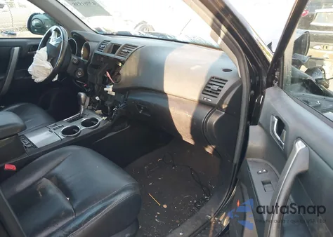 2012 Toyota Highlander Se V6 z USA, uszkodzony, nr VIN 5TDBK3EH4CS101837